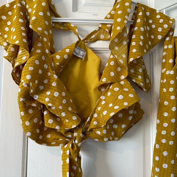 Runaway two piece set - Picture 4 of 5